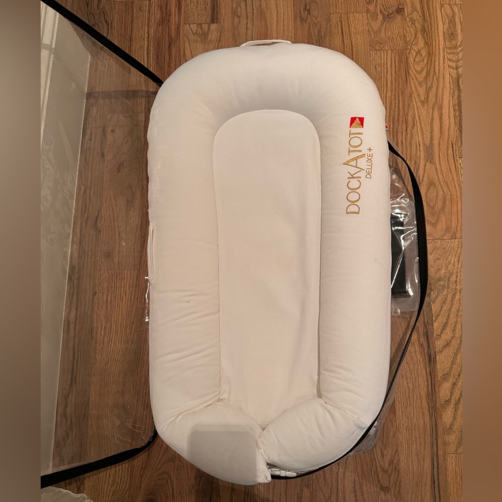 DockAtot Delux+